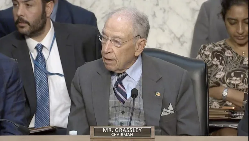 Top farm-state GOP senator begs Trump for diesel export embargo